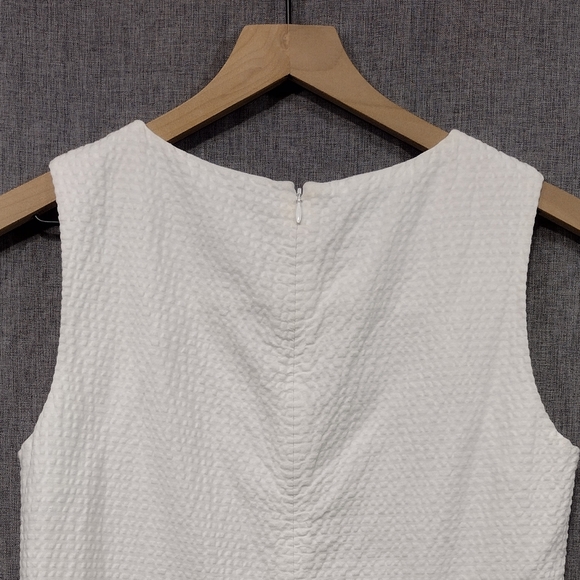 NWT Southern Proper Seersucker Scallop Dress Women's 4 White Casual Comfy Retro - Picture 7 of 13